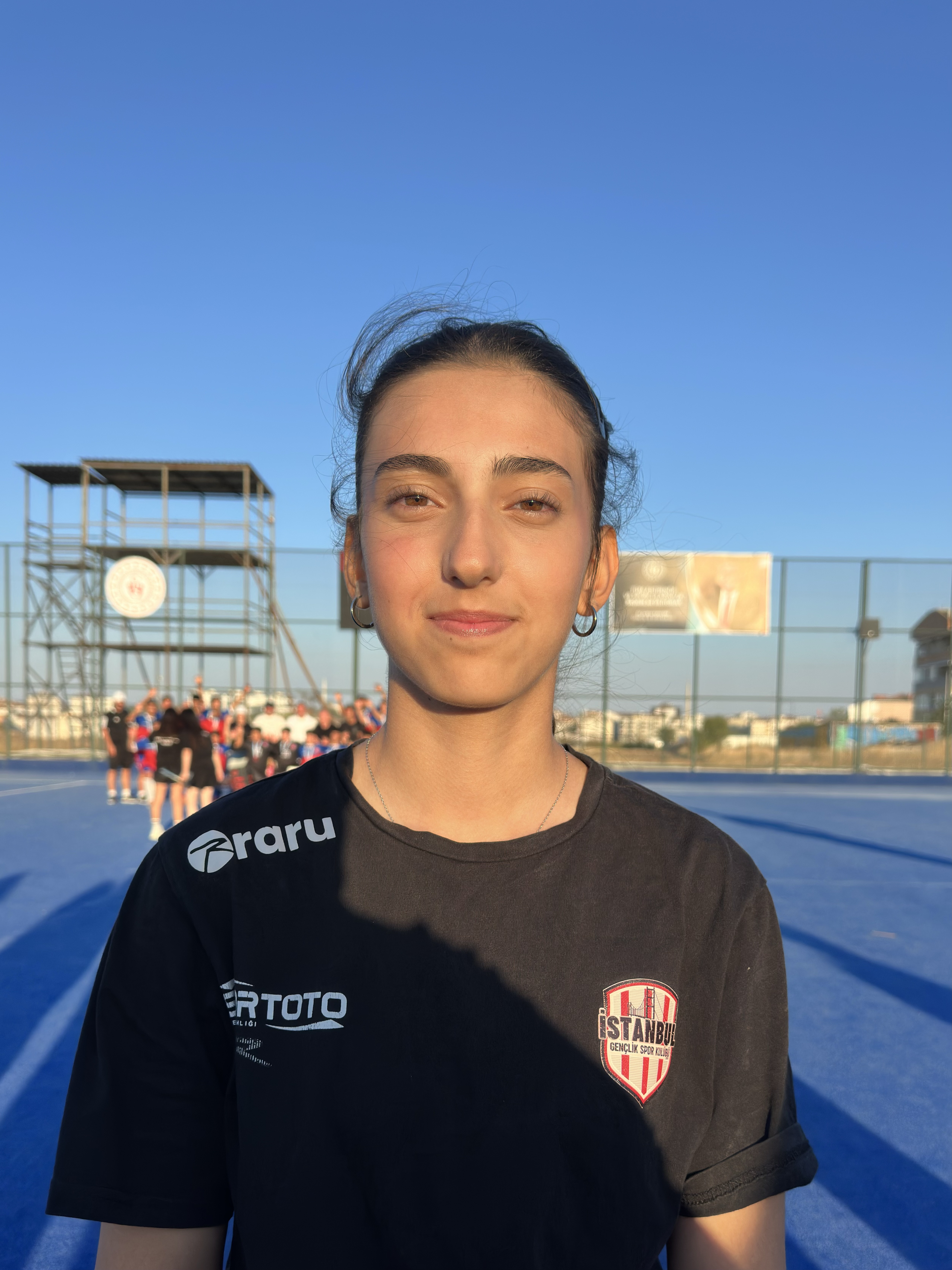 ÖZNUR  ARSLAN 